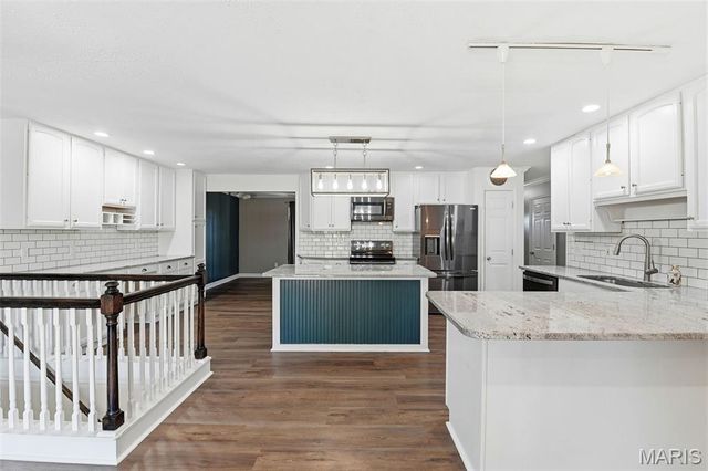 3771 Baville Court, Florissant, MO 63034