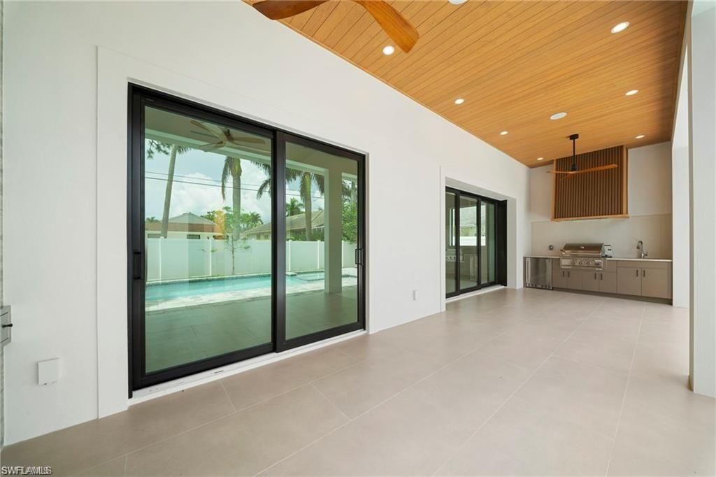 658 93rd AVE N, NAPLES, FL 34108 — photo 3