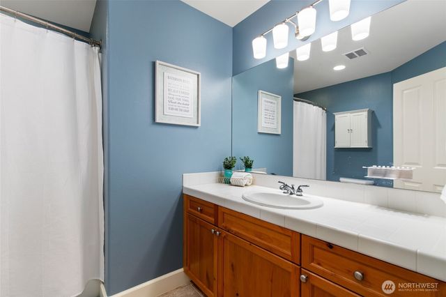 9204 234th Place SW, Edmonds, WA 98020