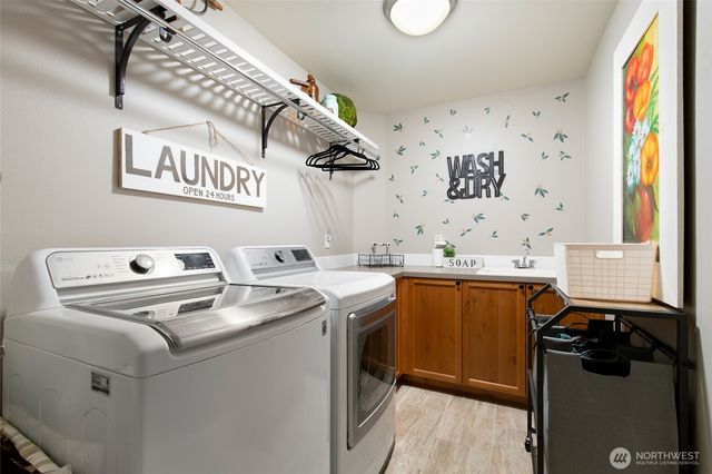 9204 234th Place SW, Edmonds, WA 98020