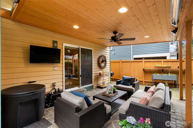 9204 234th Place SW, Edmonds, WA 98020
