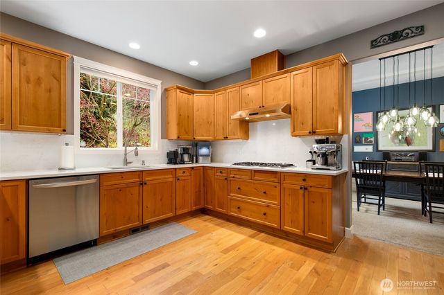 9204 234th Place SW, Edmonds, WA 98020