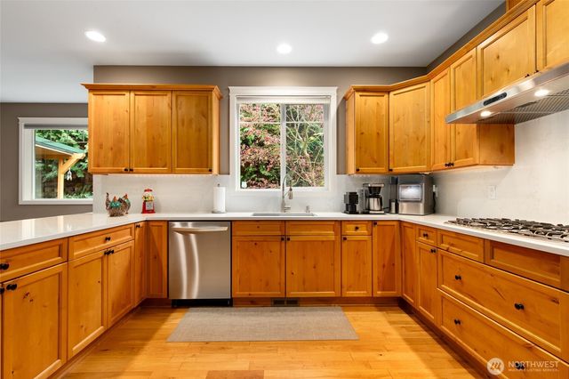 9204 234th Place SW, Edmonds, WA 98020