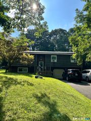 128 Rockwell Road, Bethel, CT 06801