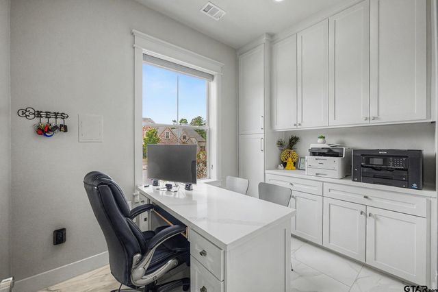 7317 Lake Pointe Cove, Tyler, TX 75703