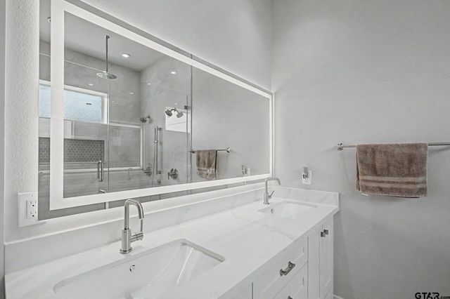 7317 Lake Pointe Cove, Tyler, TX 75703