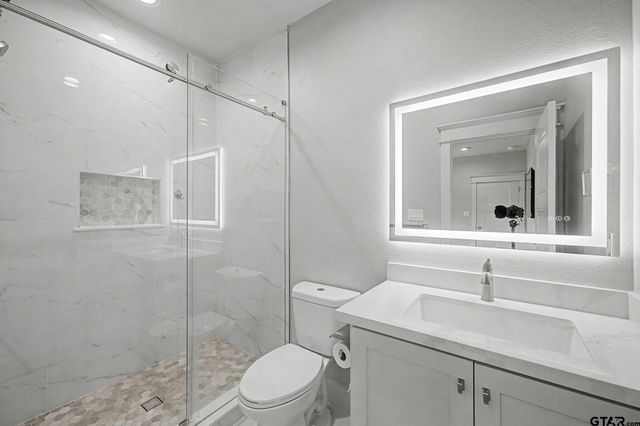 7317 Lake Pointe Cove, Tyler, TX 75703