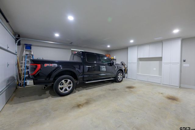 7317 Lake Pointe Cove, Tyler, TX 75703