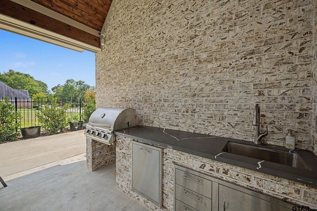 7317 Lake Pointe Cove, Tyler, TX 75703