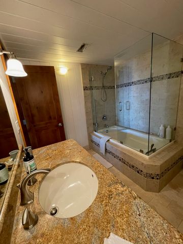 949 Skyline Drive, Tahoe City, CA 96145