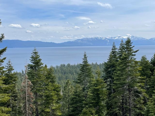 949 Skyline Drive, Tahoe City, CA 96145