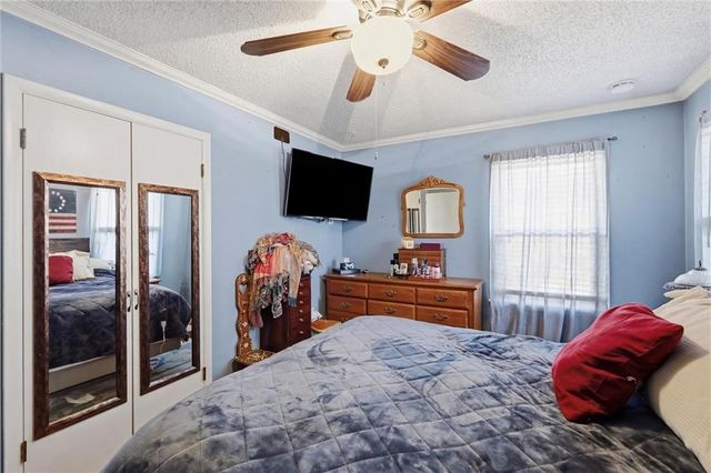 4709 NW Gleason Road, Kansas City, MO 64151