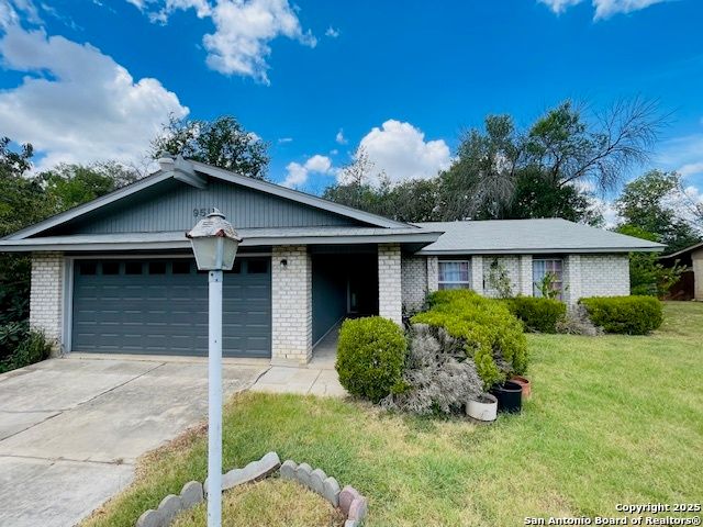 9511 New World, San Antonio, TX 78239