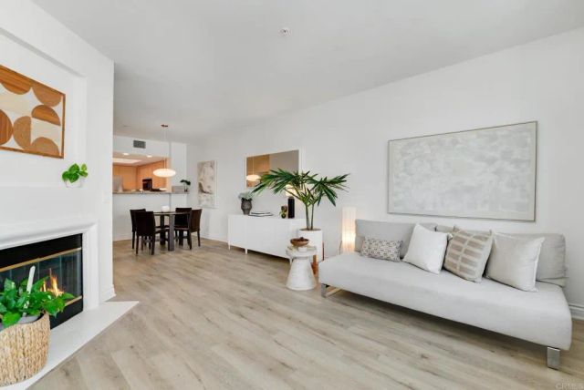 2400 5th Ave 339, San Diego, CA 92101