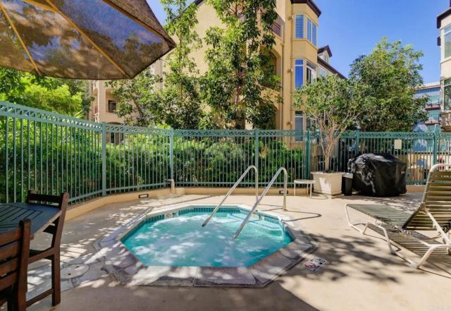 2400 5th Ave 339, San Diego, CA 92101