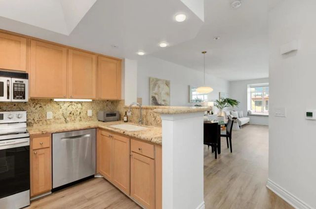 2400 5th Ave 339, San Diego, CA 92101