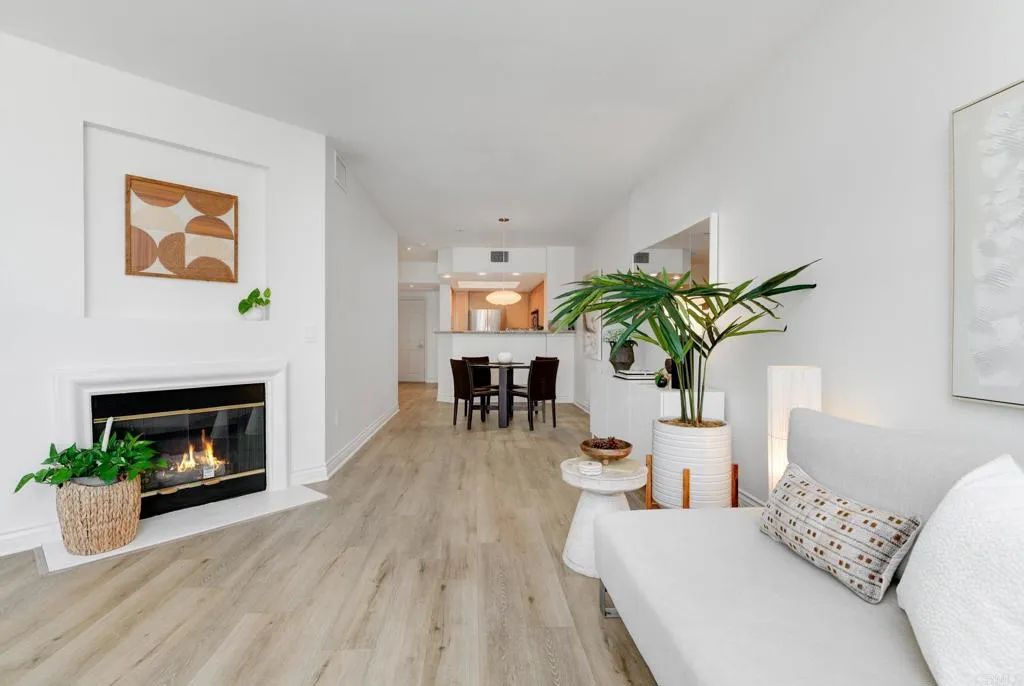 2400 5th Ave 339, San Diego, CA 92101