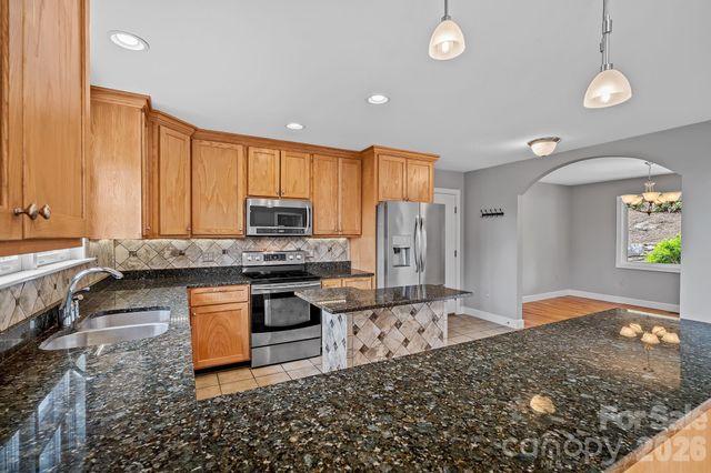 77 Paradise Ridge, Marshall, NC 28753