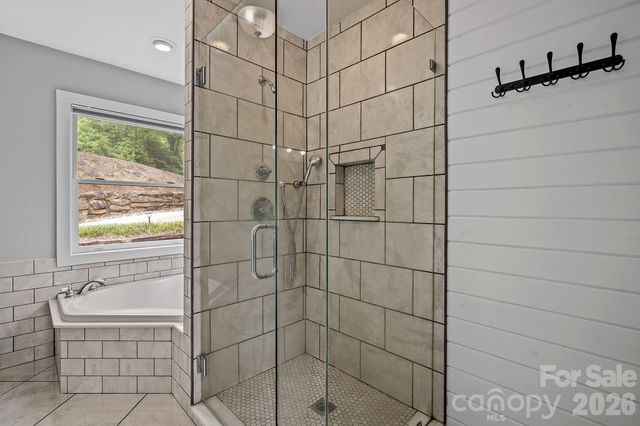 77 Paradise Ridge, Marshall, NC 28753