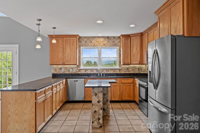 77 Paradise Ridge, Marshall, NC 28753