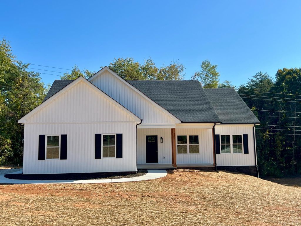 112 Graham Creek Road, Madison Heights, VA 24572