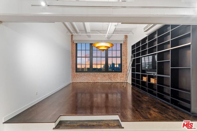 1850 Industrial Street 710, Los Angeles, CA 90021