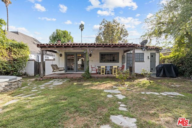 11623 Otsego Street, North Hollywood, CA 91601