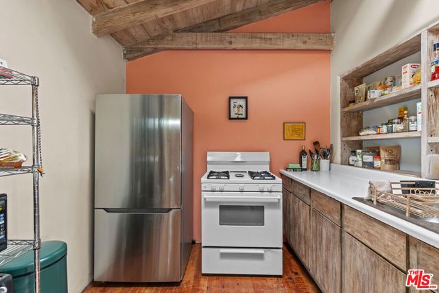 11623 Otsego Street, North Hollywood, CA 91601