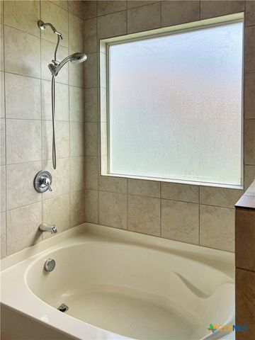 1311 Fern Court, Gonzales, TX 78629