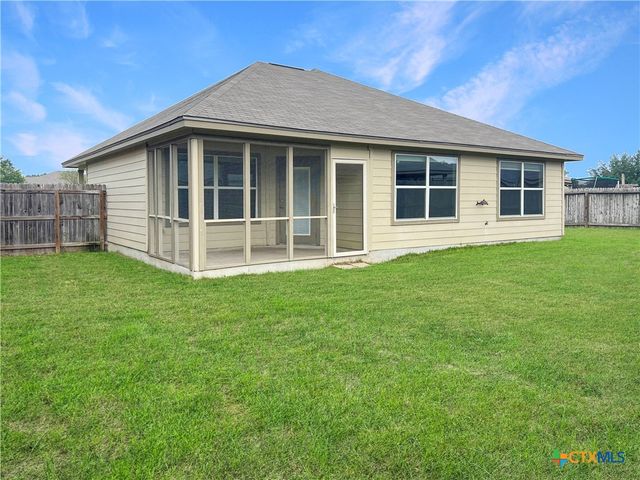 1311 Fern Court, Gonzales, TX 78629