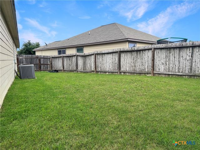 1311 Fern Court, Gonzales, TX 78629