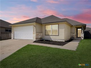 1311 Fern Court, Gonzales, TX 78629