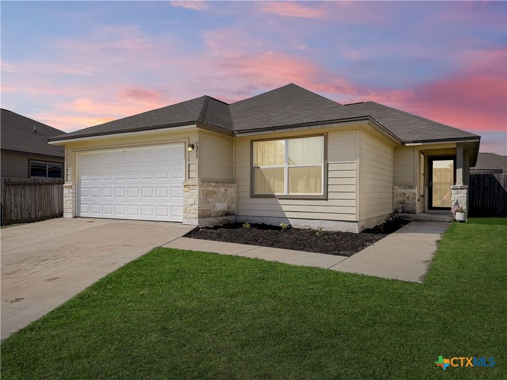 1311 Fern Court, Gonzales, TX 78629
