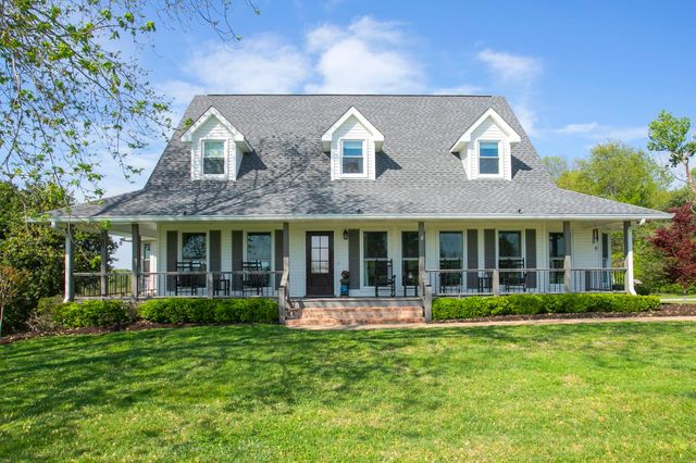1043 Shelton Rd, Charlotte, TN 37036