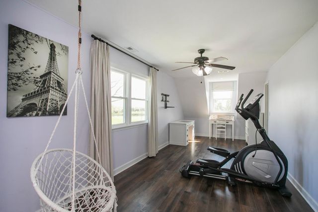 1043 Shelton Rd, Charlotte, TN 37036