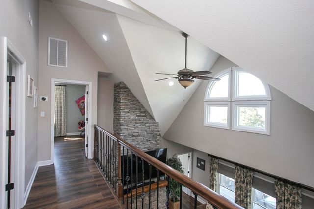 1043 Shelton Rd, Charlotte, TN 37036