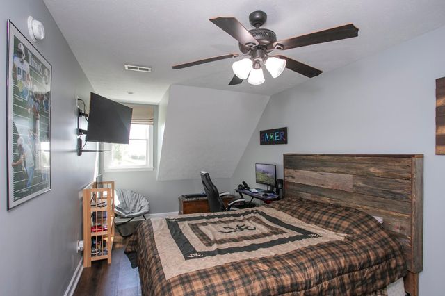 1043 Shelton Rd, Charlotte, TN 37036