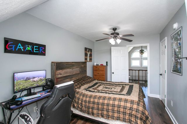 1043 Shelton Rd, Charlotte, TN 37036