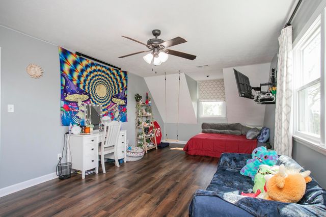 1043 Shelton Rd, Charlotte, TN 37036