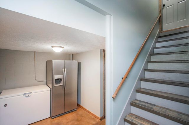 1043 Shelton Rd, Charlotte, TN 37036