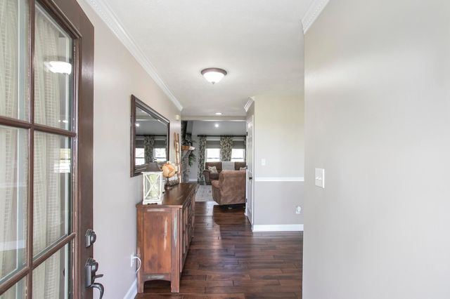 1043 Shelton Rd, Charlotte, TN 37036