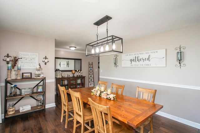 1043 Shelton Rd, Charlotte, TN 37036