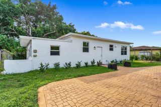 13415 NW 22nd Ave, Miami, FL 33167