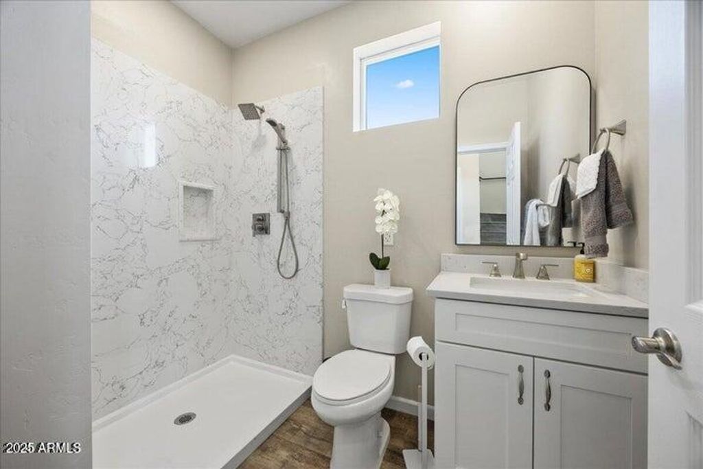 Image 33 of property listing at 100 E WEE HOLLOW Drive, Camp Verde, AZ 86322
