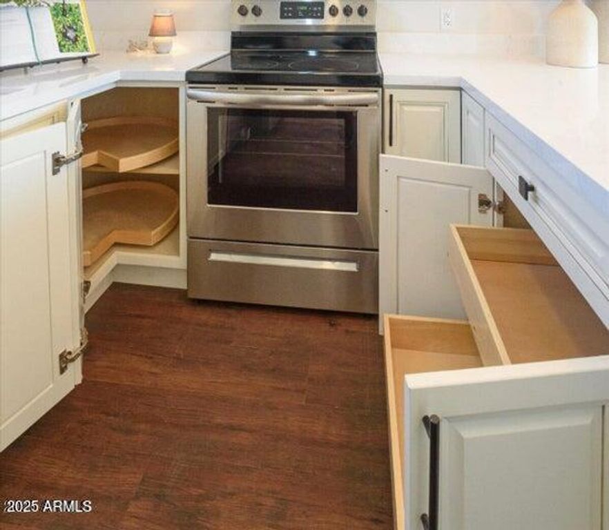 Image 6 of property listing at 100 E WEE HOLLOW Drive, Camp Verde, AZ 86322