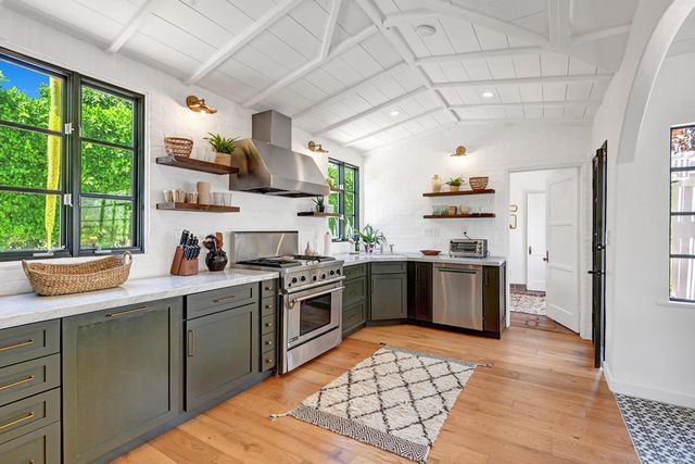 354 E Valmonte Sur, Palm Springs, CA 92262