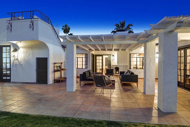 354 E Valmonte Sur, Palm Springs, CA 92262