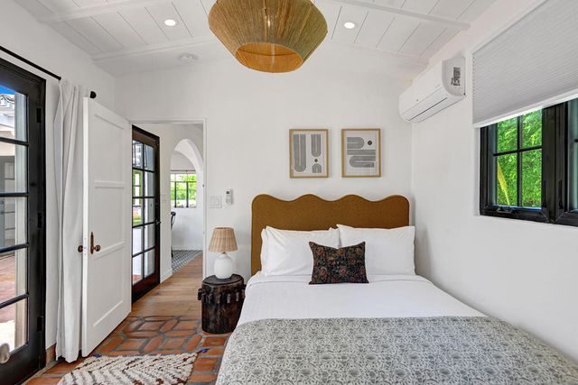 354 E Valmonte Sur, Palm Springs, CA 92262