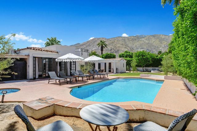 354 E Valmonte Sur, Palm Springs, CA 92262