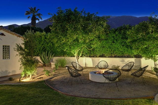 354 E Valmonte Sur, Palm Springs, CA 92262